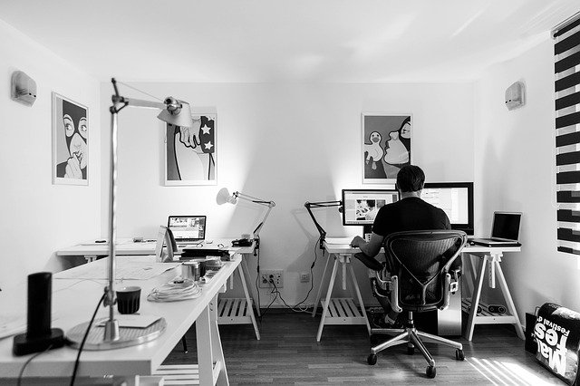 PRE-PRESS & GRAPHIC DESIGN